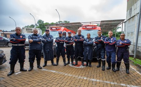Santana de Parnaíba realiza entrega de kits de uniformes para profissionais do SAMU