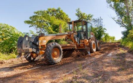 Prefeitura intensifica conservação de estradas de terra no Água Doce