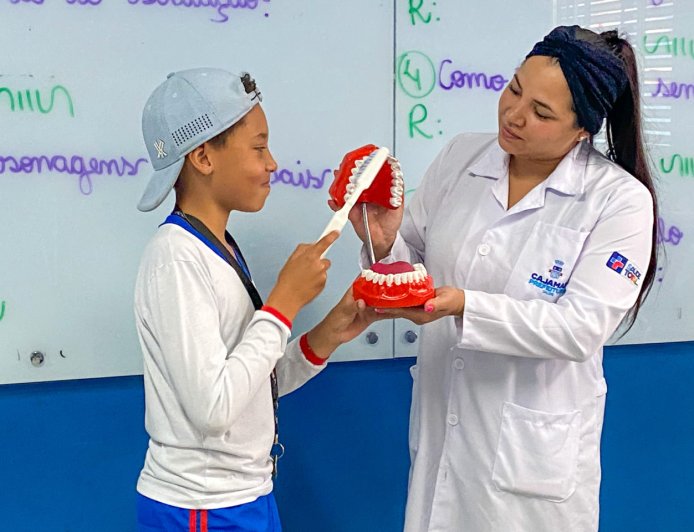 Secretaria de Saúde realiza ação de educação em saúde bucal nas escolas municipais de Cajamar
