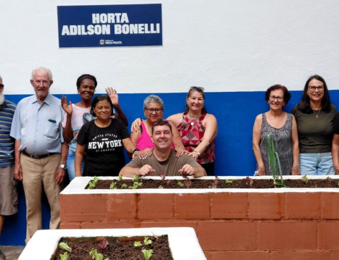 Idosos revitalizam horta do CCPI em manhã de trabalho coletivo e convivência