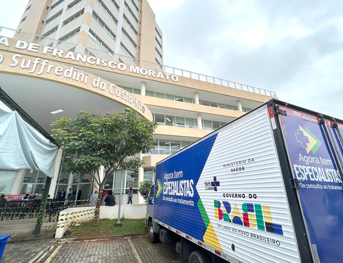 Francisco Morato recebe Carreta da Oftalmologia