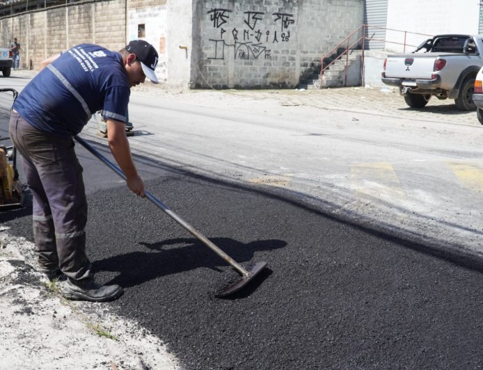 Operação tapa-buracos avança e reforça compromisso com a infraestrutura em Caieiras