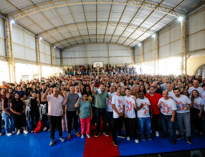 Aula inaugural marca o início de cursinho pré-vestibular gratuito para mais de 700 estudantes da rede pública