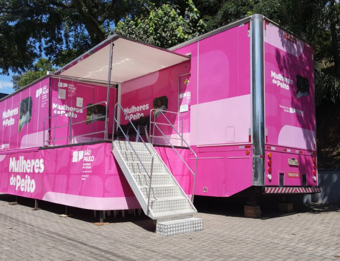 Carreta da mamografia em Caieiras