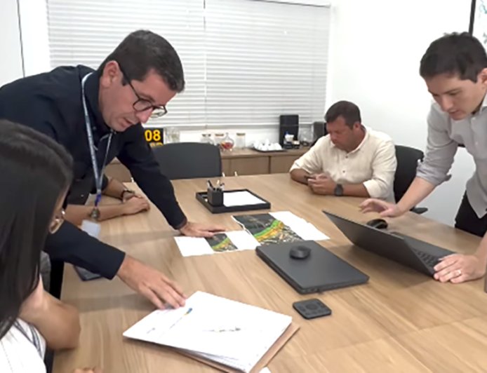 Morato discute construção de um terceiro viaduto