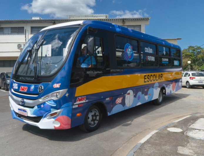 Colégio do Futuro fortalece transporte escolar com anúncio de 20 novos ônibus zero km