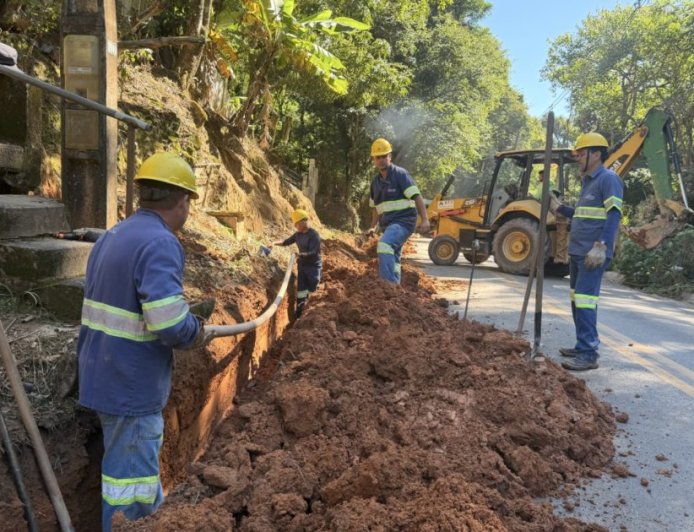 Obra no Caxambu integra programa da DAE para levar água a todas as famílias da cidade