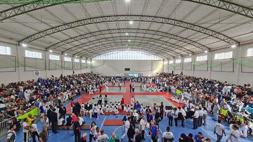 Atletas das aulas gratuitas da Prefeitura de Jarinu participam de torneio de judô regional no Ginásio de Esportes