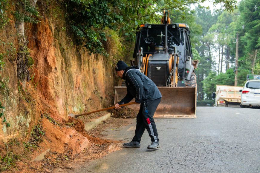 Operação Bairro Limpo avança no Ingaí com serviços de zeladoria em Santana de Parnaíba