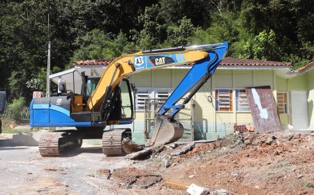 Prevenção e segurança: prefeitura inicia construção de muro reforçado em escola na Calcárea