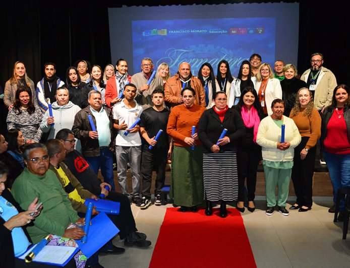 Formatura da Educação de Jovens e Adultos em Morato