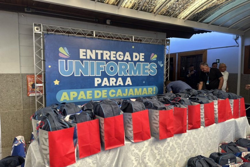 Prefeitura de Cajamar entrega kits de uniformes para alunos da APAE