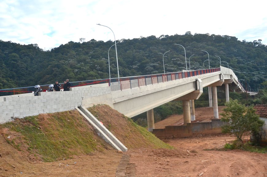 Prefeito Ildo Gusmão anuncia recursos para terceiro viaduto em Morato