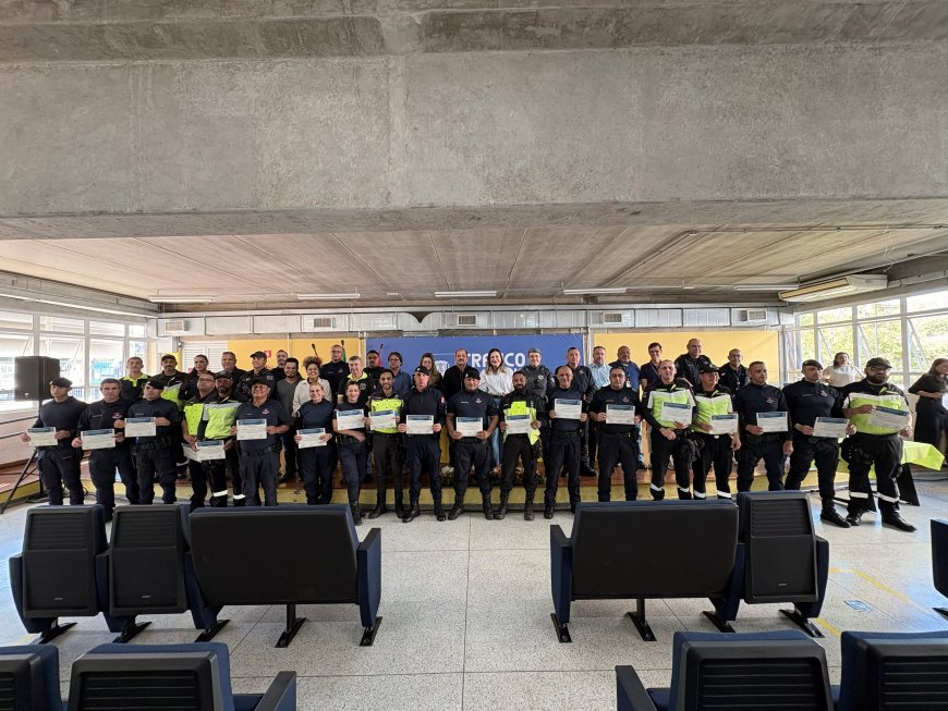 Prefeitura forma primeira turma de agentes da autoridade de trânsito em curso próprio