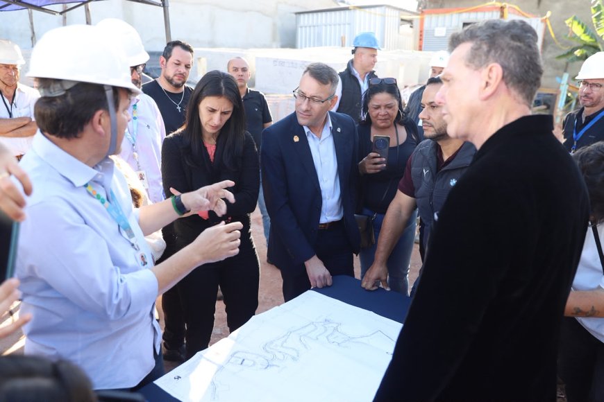 Prefeito Gilmar Lagoinha visita obras do Sistema de Abastecimento de Água no bairro Santa Inês