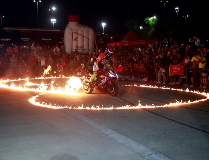 Equipe Força & Ação reúne centenas de pessoas em noite de adrenalina no Parque Municipal
