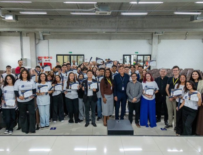 Formatura do Print School celebra capacitação de jovens e amplia oportunidades profissionais em Santana de Parnaíba