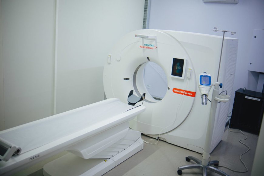Novo tomógrafo entra em funcionamento e Prefeitura avança para zerar a fila de tomografias em Cajamar