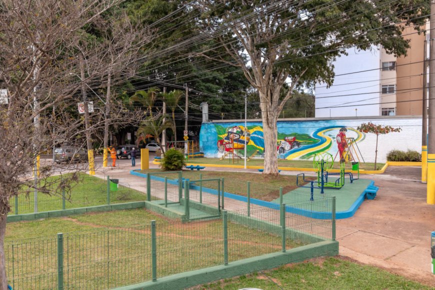 Praça Ayrton Senna, na Vila Guarani, recebe revitalização e homenagem ao tricampeão
