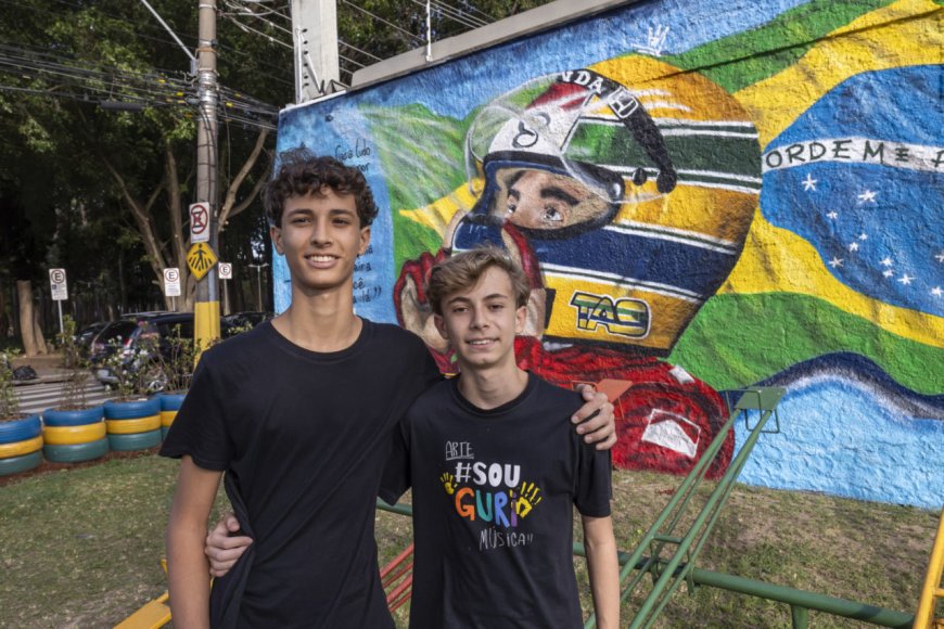 Com mural em homenagem ao piloto, Praça Ayrton Senna é revitalizada e ganha nova paisagem para convivência