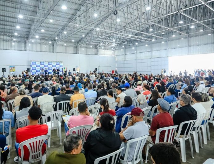 Santana de Parnaíba realiza entrega de escrituras e garante mais segurança às famílias