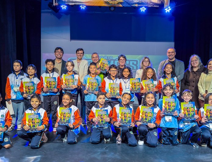Formatura dos Guardiões da Cidadania da escola Giuliano Cecchettini