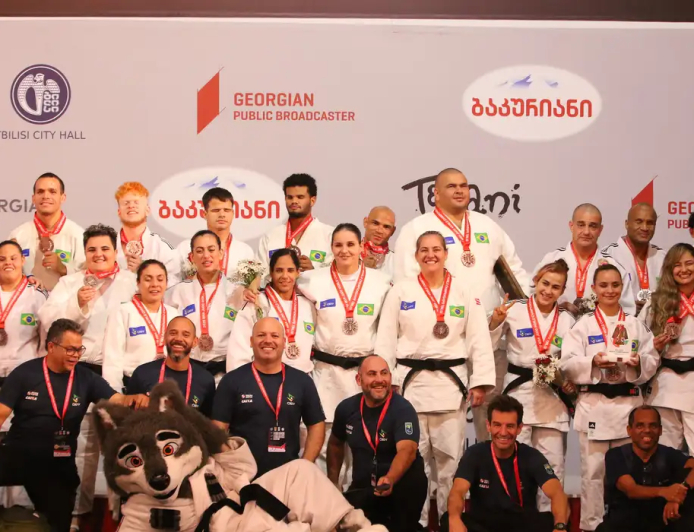 Brasil conquista bronze nos mundiais paralímpicos de judô e triatlo