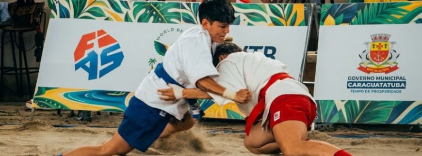Mundial de Sambo de Praia reúne atletas de 19 países em Caraguatatuba