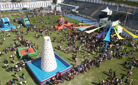 O Estádio Municipal Carlos Ferracini vira palco de fantasia em celebração ao Dia das crianças em Caieiras