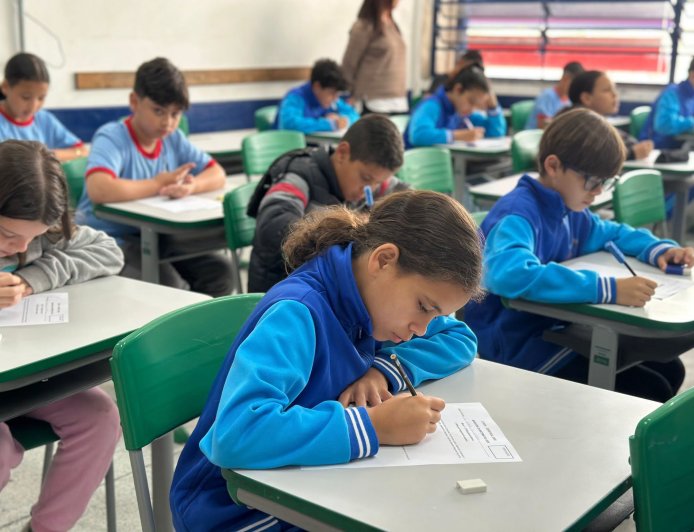 Estudantes participam de semifinal da Maratona de Matemática em Caieiras