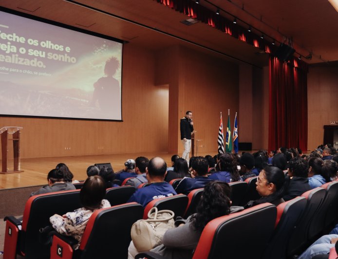 Projeto Crescer: 140 integrantes têm palestra sobre empreendedorismo no CAB em Santana de Parnaíba