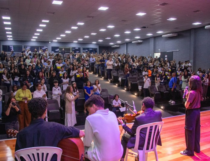 Santana de Parnaíba celebra a literatura e a diversidade com a 2ª Antologia Poética