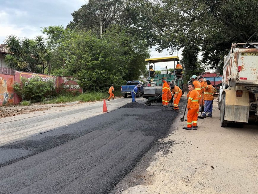 Pavimentação da Avenida Tasso Pinheiro, no Terra Nova, entra na reta final e avança na recuperação da via